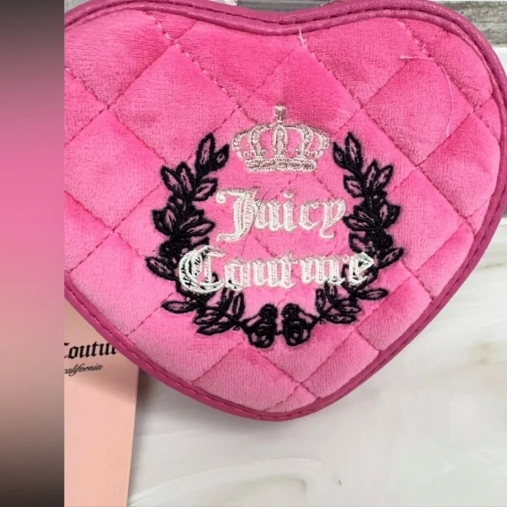 💕🔹️Juicy couture🔹️  Royal Couture Juicy pink Heart Wristlet  NWT